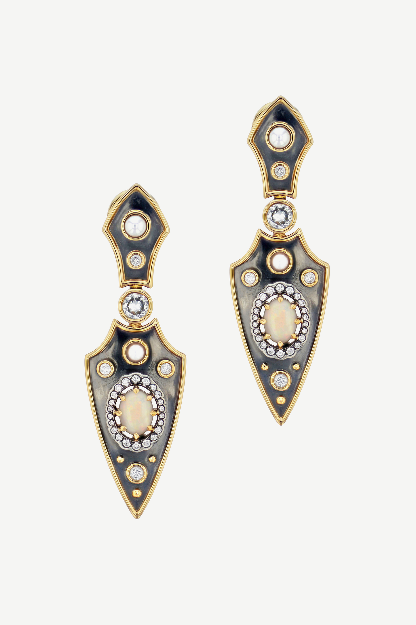 Opal Lance Courte Earrings