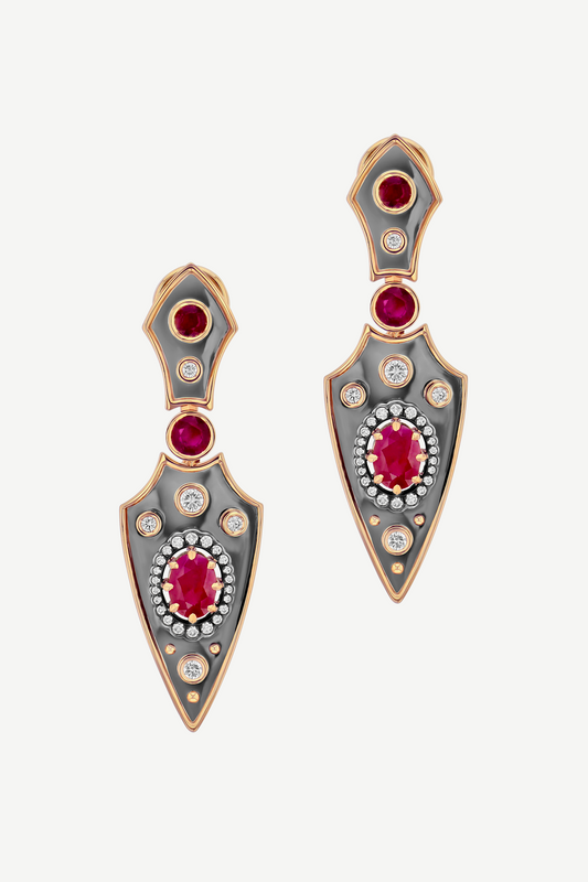 Ruby Lance Courte Earrings